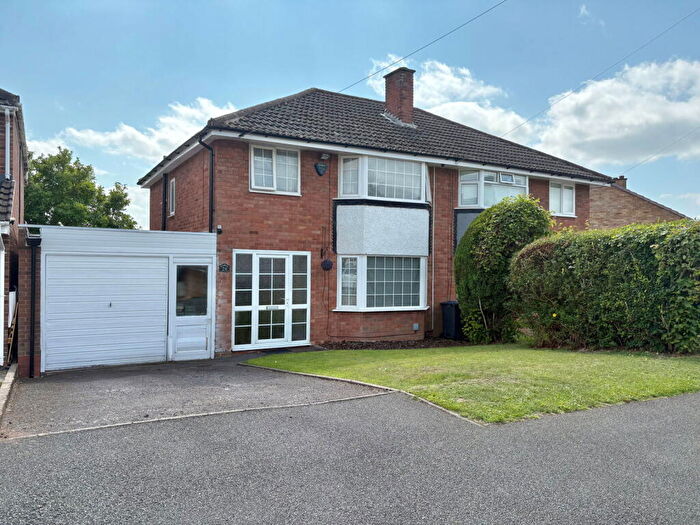 3 Bedroom Semi-Detached House For Sale In Streather Road, Sutton Coldfield, B75