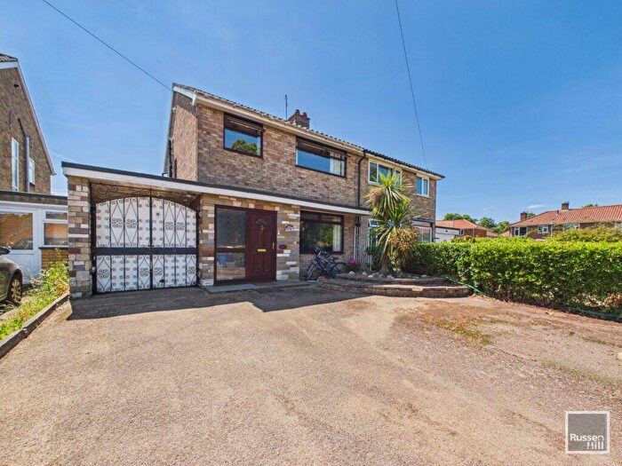 4 Bedroom Semi-Detached House For Sale In Fieldview, West Norwich, NR5