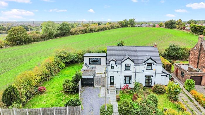 4 Bedroom Semi-Detached House For Sale In Slag Lane, Haydock, WA11