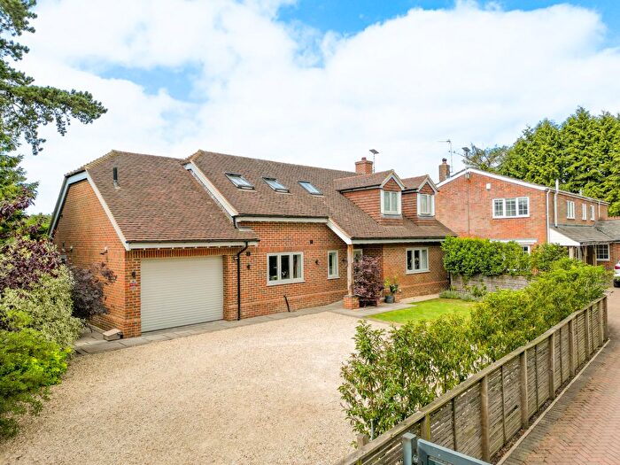 4 Bedroom Detached House To Rent In Two Dells Lane, Ashley Green, HP5