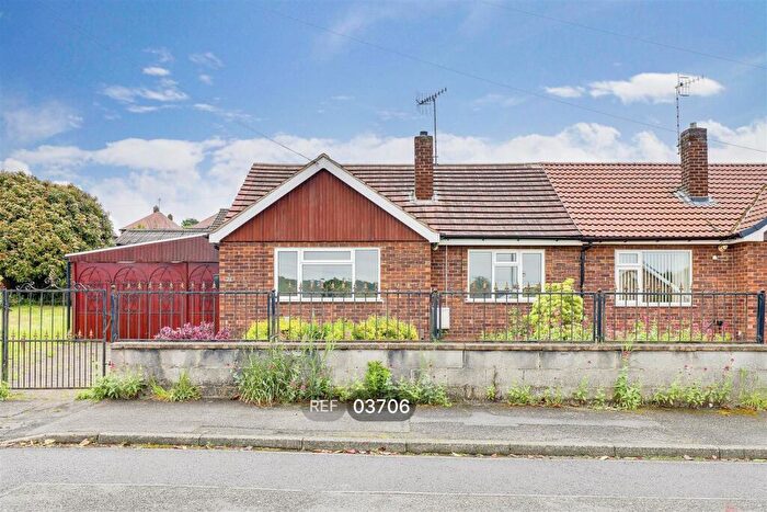 2 Bedroom Detached House To Rent In Brackendale Avenue, Arnold, Nottingham, NG5