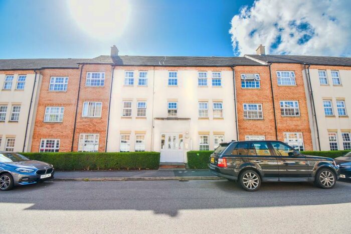 2 Bedroom Apartment To Rent In Finney Drive, Grange Park, Northampton, NN4