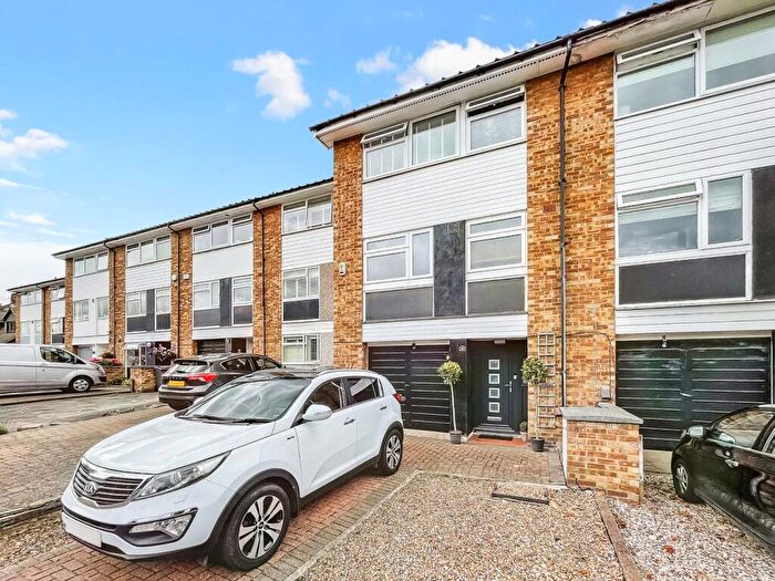 4 Bedroom Terraced House For Sale In St Johns Road, Petts Wood, BR5