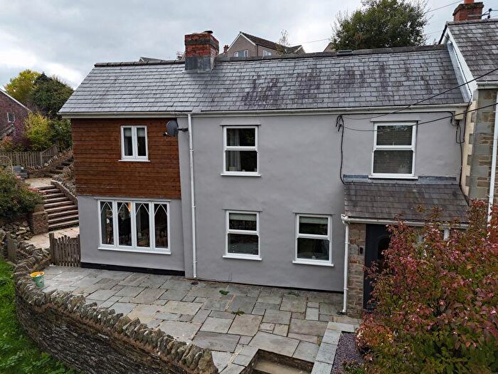 3 Bedroom Semi-Detached House For Sale In The Hollow, Drybrook, GL17