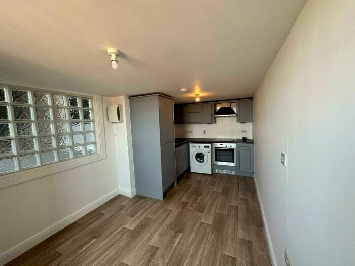 2 Bedroom Apartment To Rent In Highcroft Road, Birmingham, B23