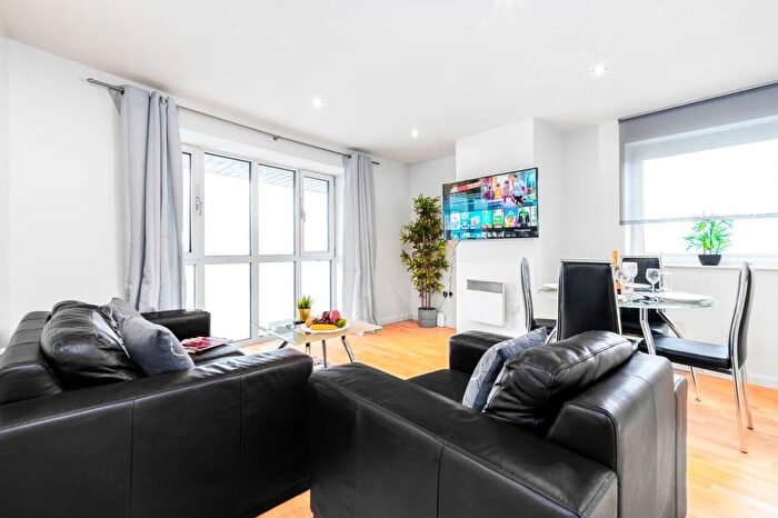 2 Bedroom Flat To Rent In James Watt Queensway, Birmingham, B4