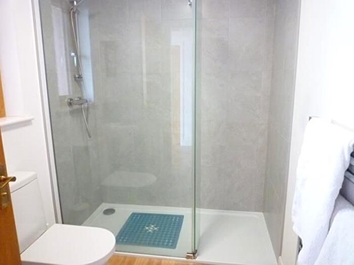 2 Bedroom Bungalow To Rent In Hersham, Bude, EX23