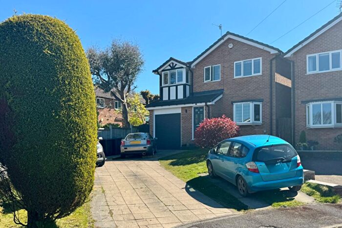 4 Bedroom Detached House For Sale In Ashwood, Glossop, SK13