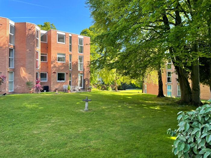 2 Bedroom Apartment For Sale In Shrewsbury Road, Prenton, CH43