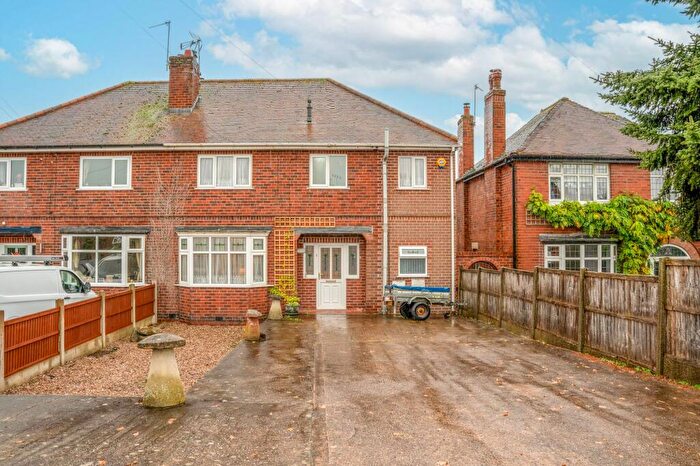 4 Bedroom Semi-Detached House For Sale In High Lane West, West Hallam, DE7