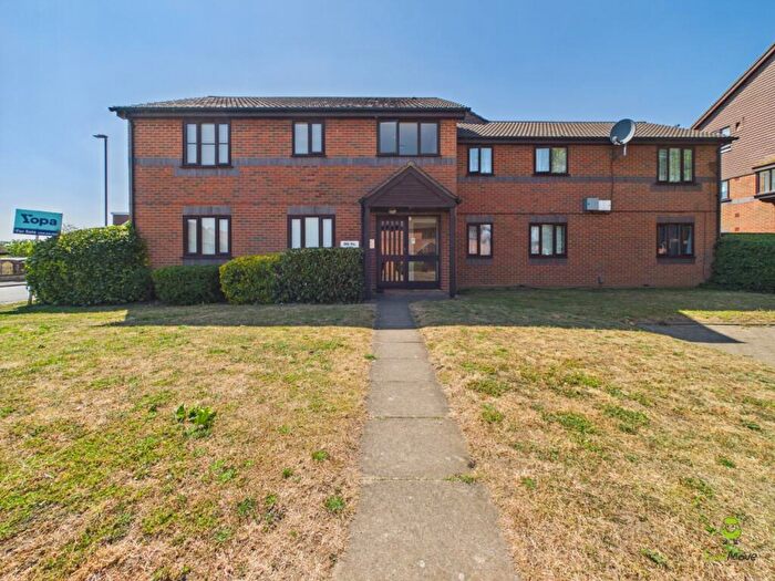 2 Bedroom Apartment For Sale In Woodfall Drive Crayford, Crayford, Dartford, Kent, DA1