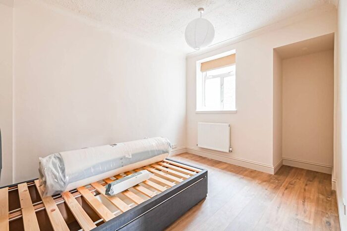 2 Bedroom Flat To Rent In Gray's Inn Road, King's Cross, London, WC1X