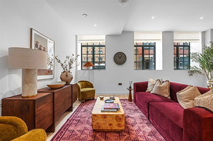 2 Bedroom Flat For Sale In The Threadworks, Hollybush Gardens, Bethanl Green, London, E2