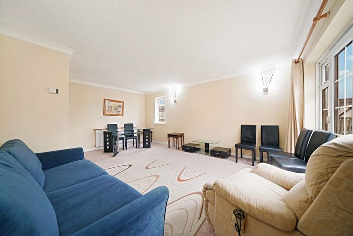 3 Bedroom Flat To Rent In Osborne Court, Southfield Park, North Harrow, HA2