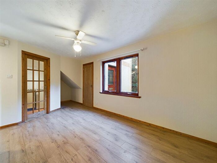 1 Bedroom Flat For Sale In Murray Terrace, Smithton, Inverness, IV2