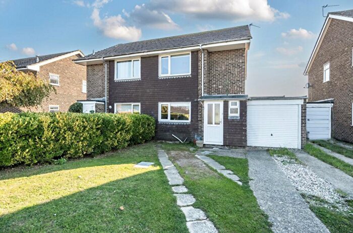 3 Bedroom Semi-Detached House For Sale In Lingfield Way, Selsey, PO20
