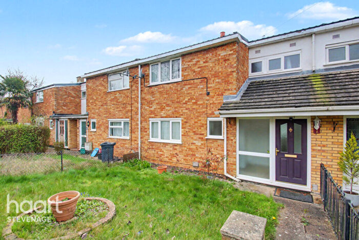 3 Bedroom Terraced House For Sale In Leaves Spring, Stevenage, SG2