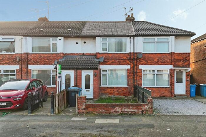 2 Bedroom Terraced House For Sale In Manor Road, Hull, HU5