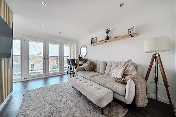 2 Bedroom Flat For Sale In Fitzroy Close, South Cambridgeshire, Cambridge, CB23