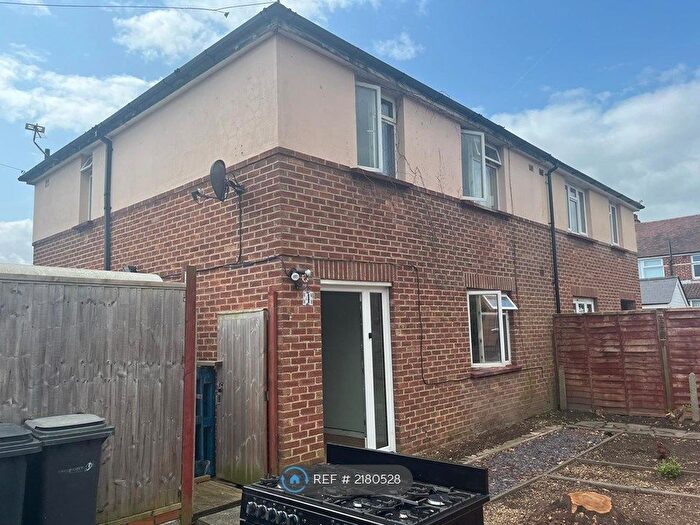 3 Bedroom Semi-Detached House To Rent In Goodwood Road, Gosport, PO12