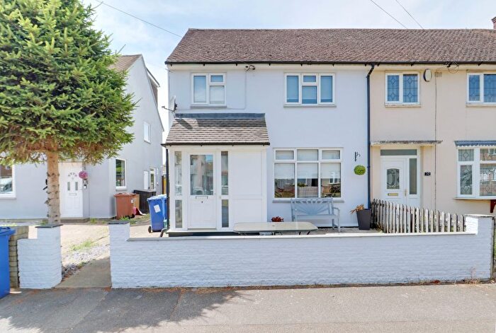 2 Bedroom Terraced House For Sale In Dalroy Close, South Ockendon, RM15