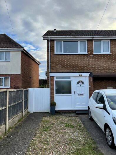 3 Bedroom Semi-Detached House To Rent In Kingsway Avenue, New Ollerton, NG22