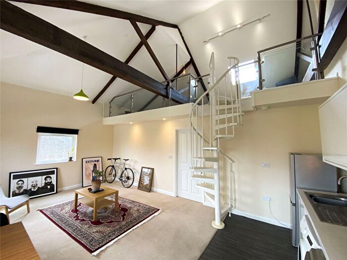 3 Bedroom Flat For Sale In Lindfield Quarters, Stuart Road, Gravesend, Kent, DA11