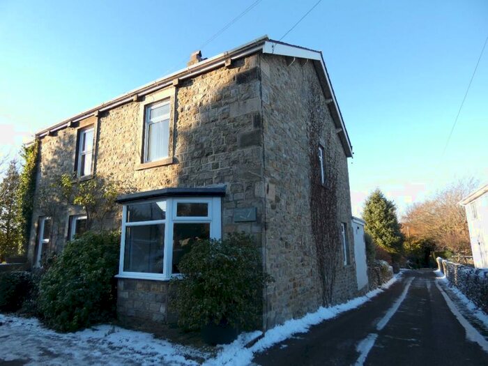 2 Bedroom Cottage To Rent In Caton Green Road, Brookhouse, Lancaster, LA2