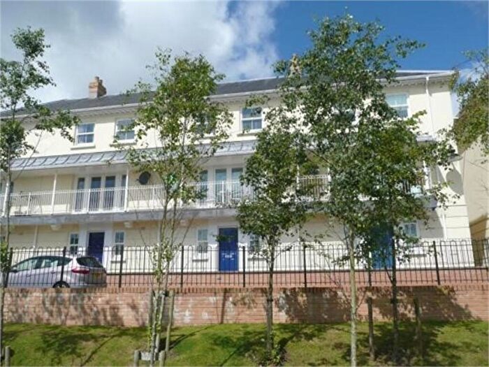 4 Bedroom Town House To Rent In The Green, St Austell, PL25