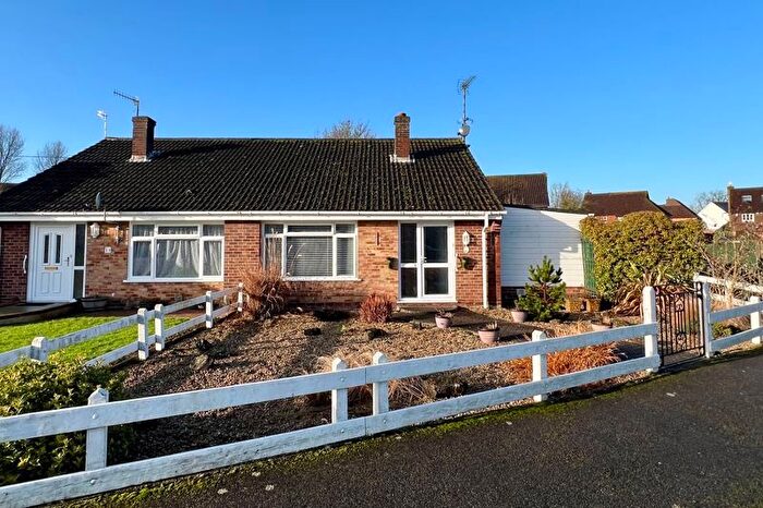 2 Bedroom Semi-Detached Bungalow For Sale In Village Way, Hamstreet, Ashford, TN26