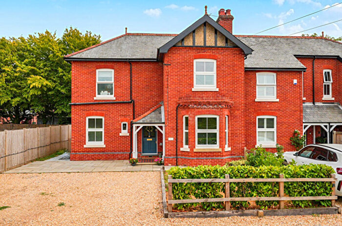 3 Bedroom End Of Terrace House For Sale In Wickham Road, Swanmore, Southampton, Hampshire, SO32