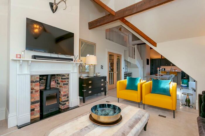 2 Bedroom Apartment To Rent In Springfield Avenue, Southlands, HG1