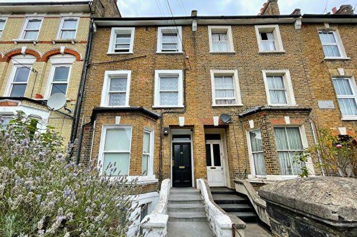 1 Bedroom Apartment To Rent In Belfort Road, Peckham, London, SE15