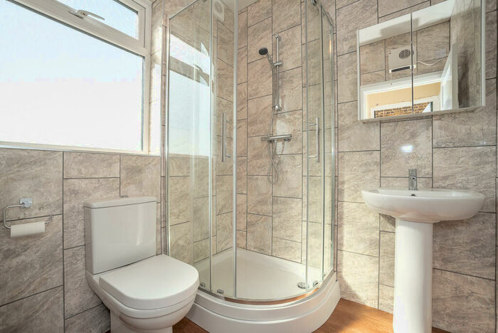 2 Bedroom Apartment To Rent In St. Marys Lane, Upminster, Essex, RM14