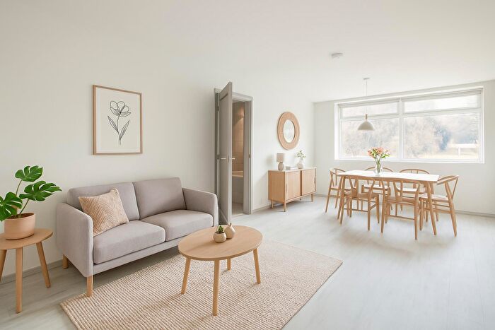 2 Bedroom Apartment To Rent In High Wycombe, Buckinghamshire, HP12