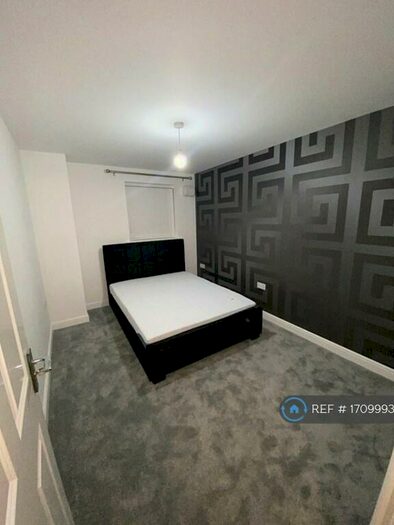 1 Bedroom Flat To Rent In Sovereign Place, Hatfield, AL9