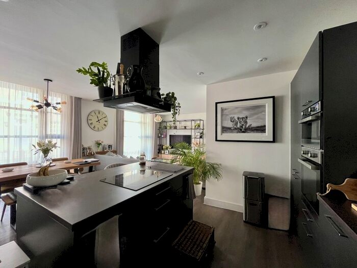 2 Bedroom Flat To Rent In Charlotte Street, Birmingham, B3