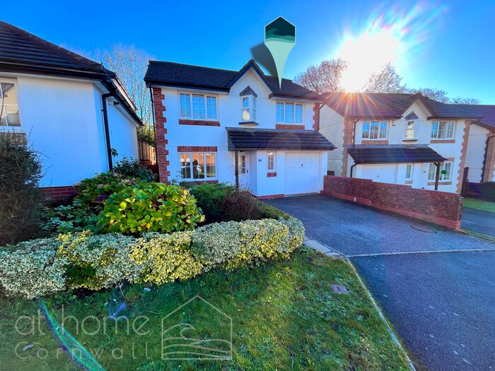 4 Bedroom houses for sale in Cornwall