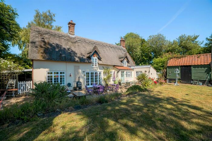 4 Bedroom Cottage For Sale In High Street, Ketteringham, Wymondham, NR18