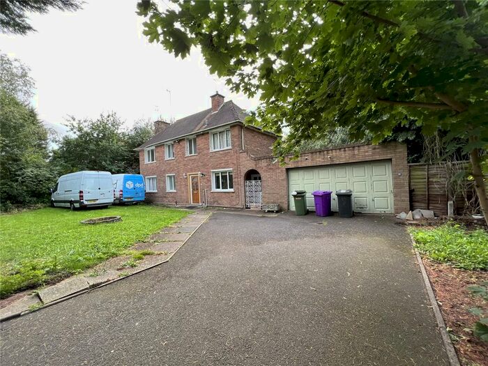 3 Bedroom Detached House To Rent In Waterdale, Compton, Wolverhampton, WV3