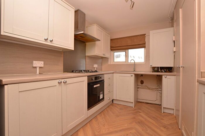 3 Bedroom Flat To Rent In Barking Road, London, E13