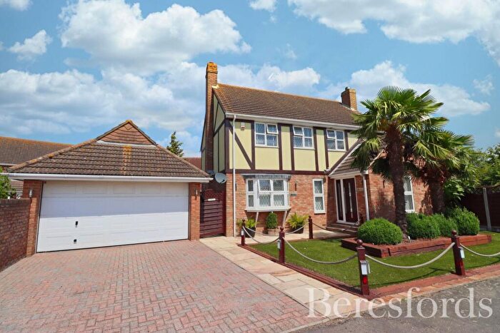 4 Bedroom Detached House For Sale In Esplanade, Mayland, CM3