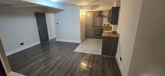 2 Bedroom Flat To Rent In Berriman Road, London, N7