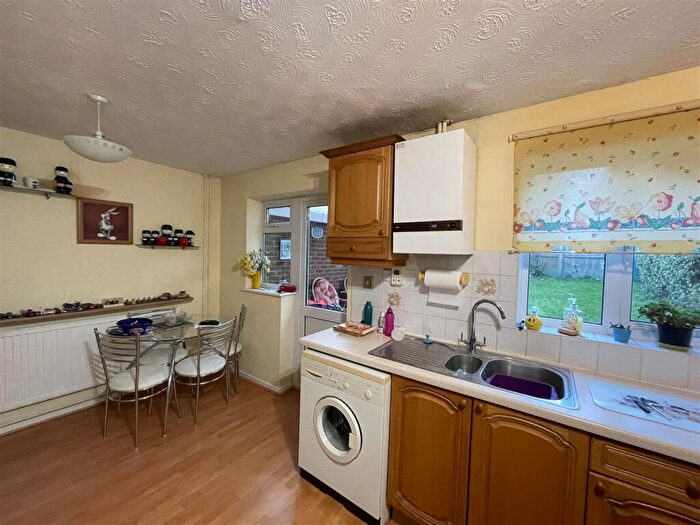 3 Bedroom Semi-Detached House For Sale In Woodbury Gardens, Harnham, SP2