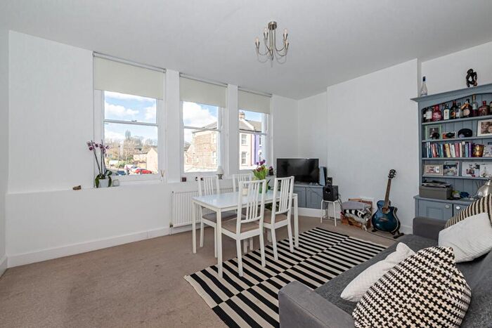 1 Bedroom Flat To Rent In Northcote Road, Battersea, London, SW11