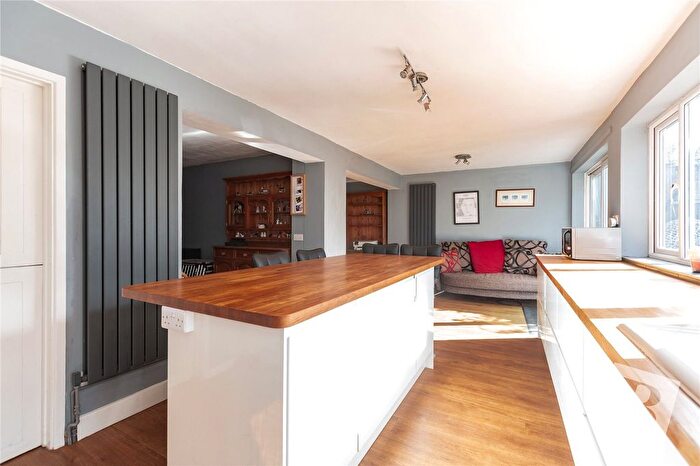 4 Bedroom Semi-detached House For Sale In Longfields, Ongar, Essex, CM5