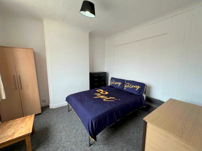 4 Bedroom House To Rent In Coombe Road, Brighton, BN2