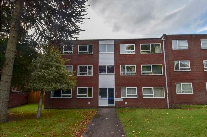 2 Bedroom Apartment To Rent In Middleton Hall Road, Birmingham, West Midlands, B30