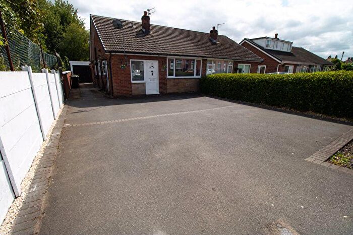 3 Bedroom Semi-Detached Bungalow For Sale In Buckley Lane, Farnworth, Bolton, BL4
