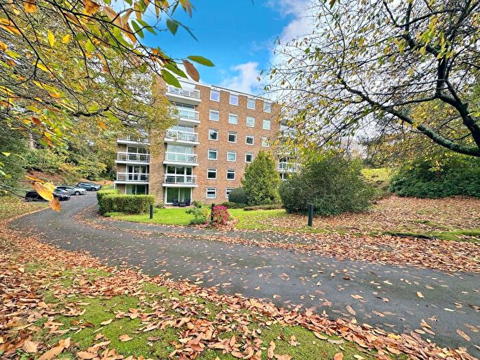 2 Bedroom Flat For Sale In Flat Harbour Prospect, Hurst Hill, Lilliput, Poole, Dorset, BH14